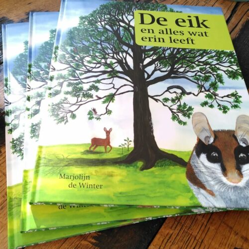 Gratis verzending: vier exemplaren van 'De eik, en alles wat erin leeft'