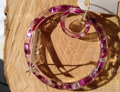 Armband van resin, sprankelend